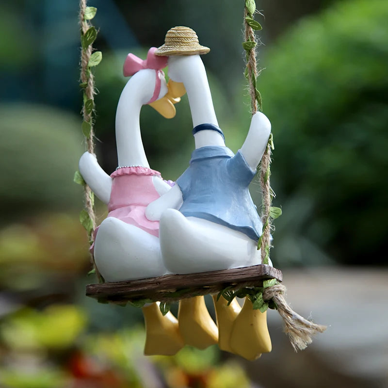 LoveSwing Duck Couple Statue